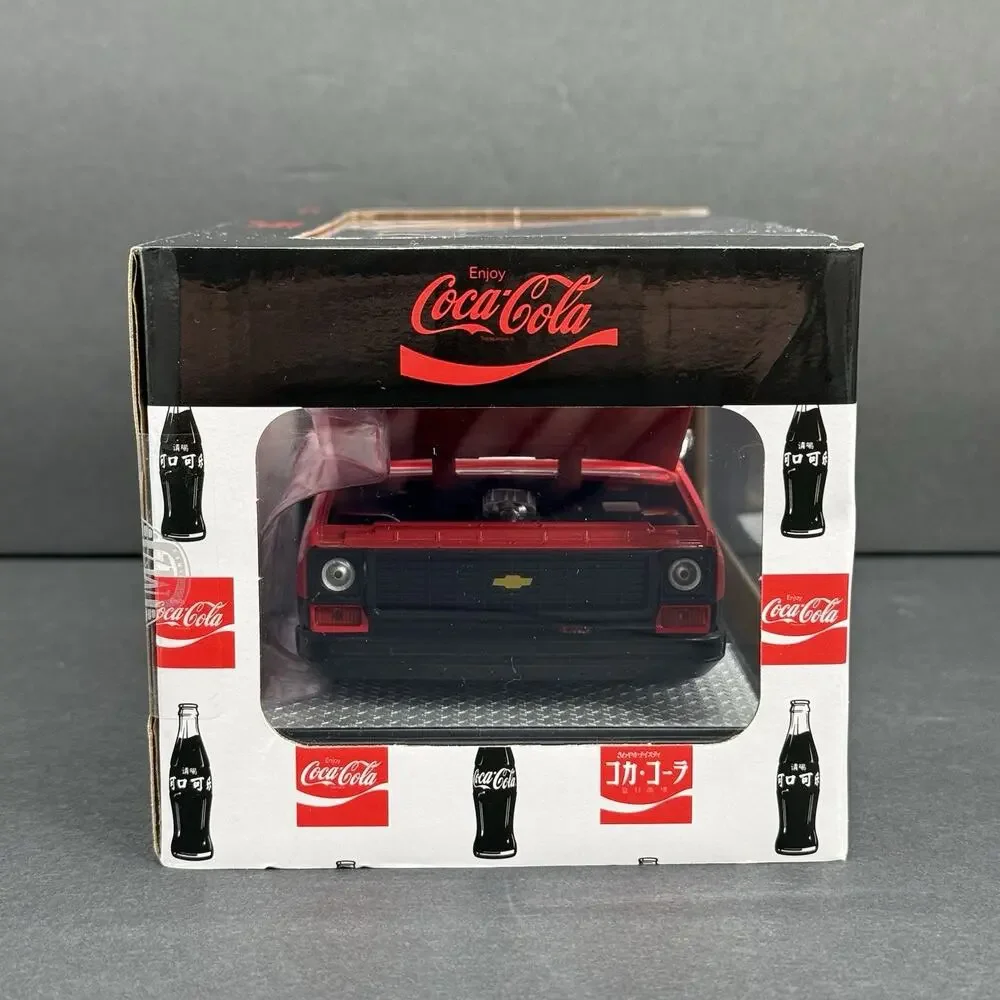 M2 1973 Chevrolet Cheyenne 10 Japan Coca Cola Squarebody 1/24 Diecast Truck